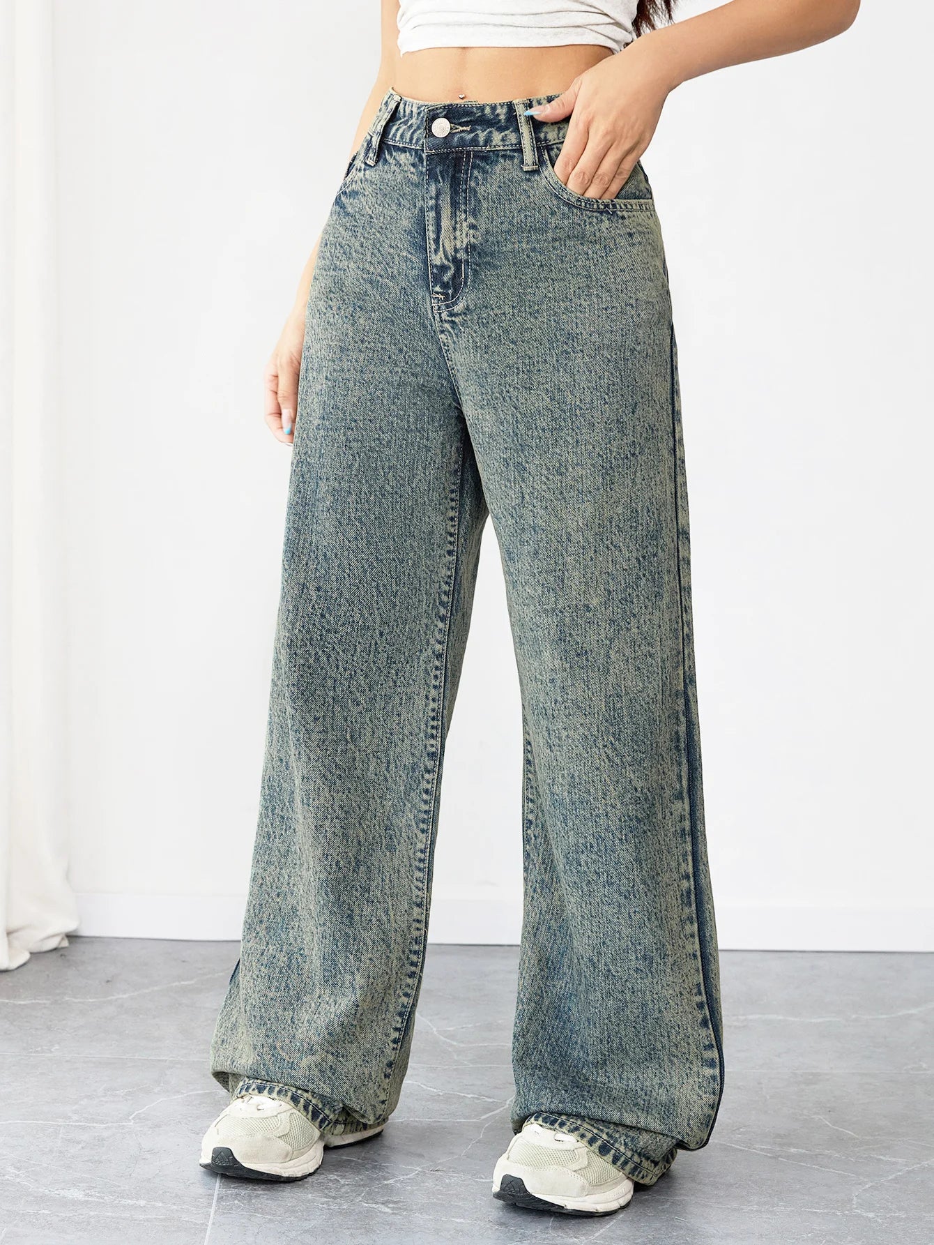 Loose Fit Wide Leg Denim Jeans